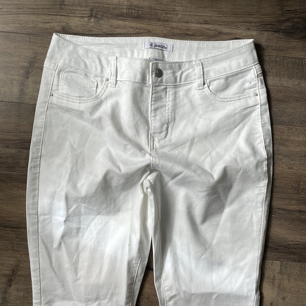 White pants - Picture 2 of 4